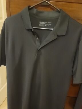 NWOT Nike Golf  Dri- Fit Mens Black Short Sleeve Performance Shirt Size L